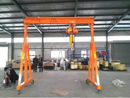 移動(dòng)龍門吊架